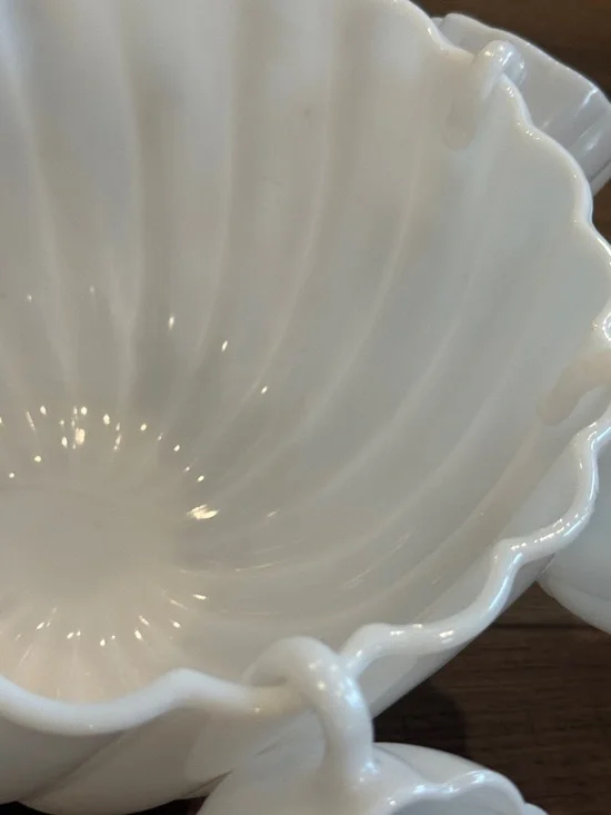 Vintage Hazel Atlas milk glass Punch Bowl with 7 Hanging Cups - Picture 5 of 11